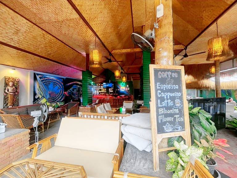 Noah’s Ark Cannabis Bar Restaurant Hostel — photo 2
