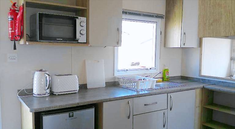 Kingfisher New Horizon KF II 8 Berth, heated, Close to site entrance — photo 5
