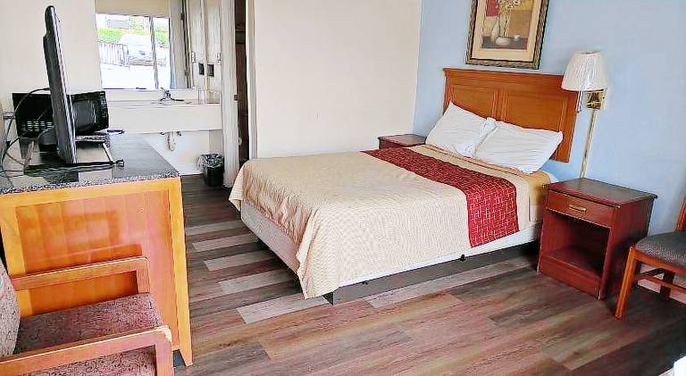 Travelodge by Wyndham Richmond Kentucky — photo 2