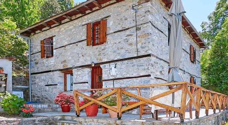 House with yard, barbeque & terrace | Suitable for remote work — photo 3