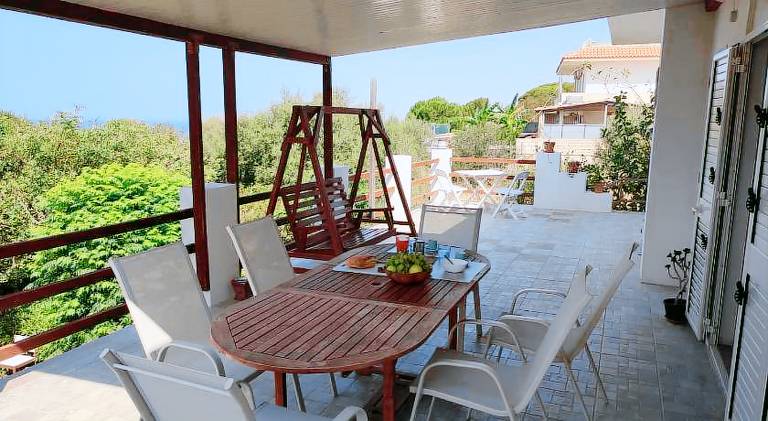 Holiday apartment with 3 rooms for 6 persons in Scicli