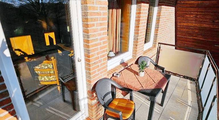 Lovely serviced apartment with yard | Pet-friendly — photo 4