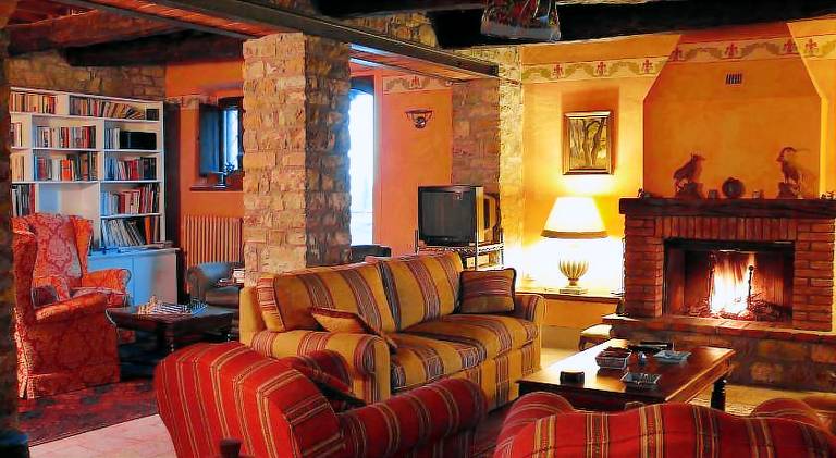 Child-friendly wonderful villa with patio, barbeque & private pool | Suitable for remote work | Pet-friendly — photo 4
