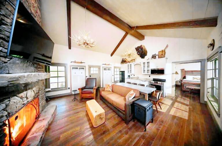 Lodge Ridgedale