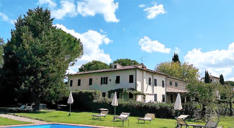 Vacation home with barbecue, garden & terrace in Cascia