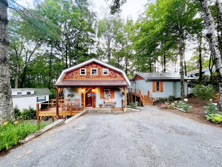 House  Linville
