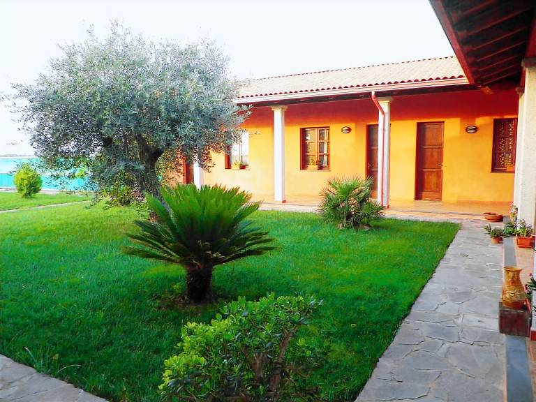 Casale  Cabras