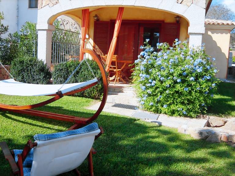 Villa with barbecue & garden — photo 4