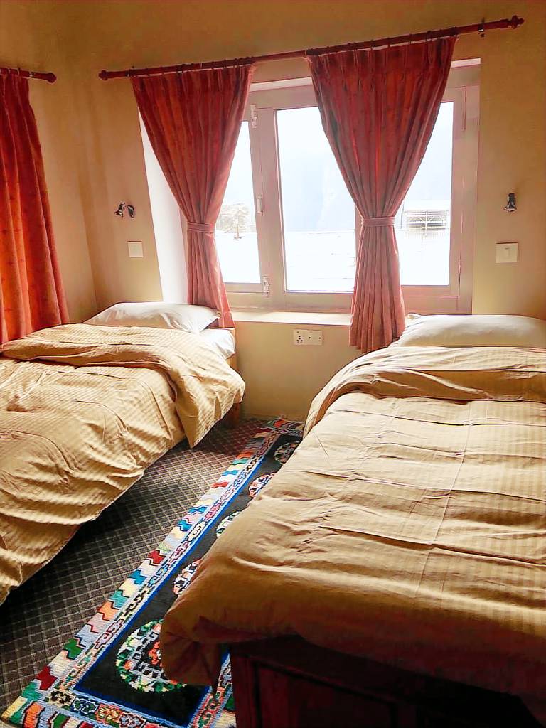 Skidstuga  Namche Bazar