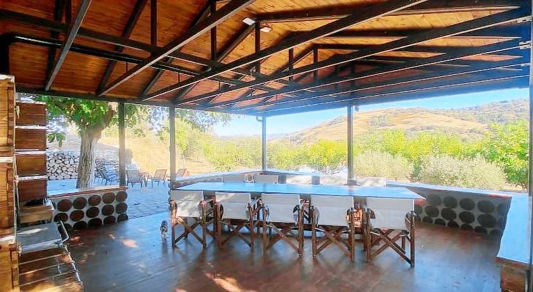 Chalet with barbecue, yard & terrace — photo 2