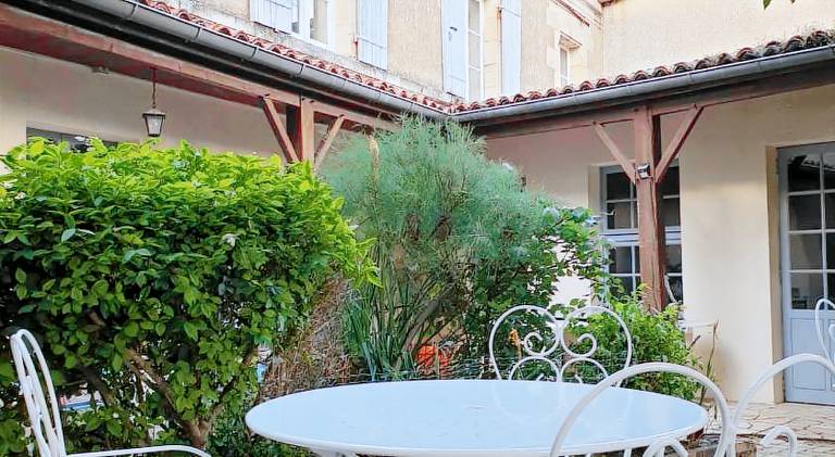 Le Relais du Chateau in Chatel