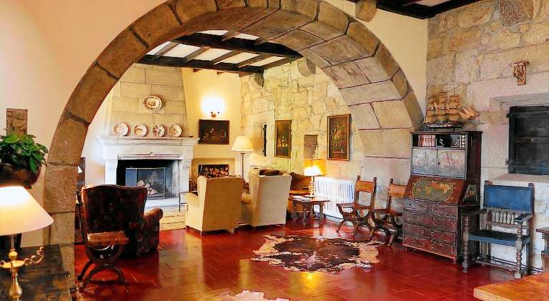 Villa with pool — photo 3
