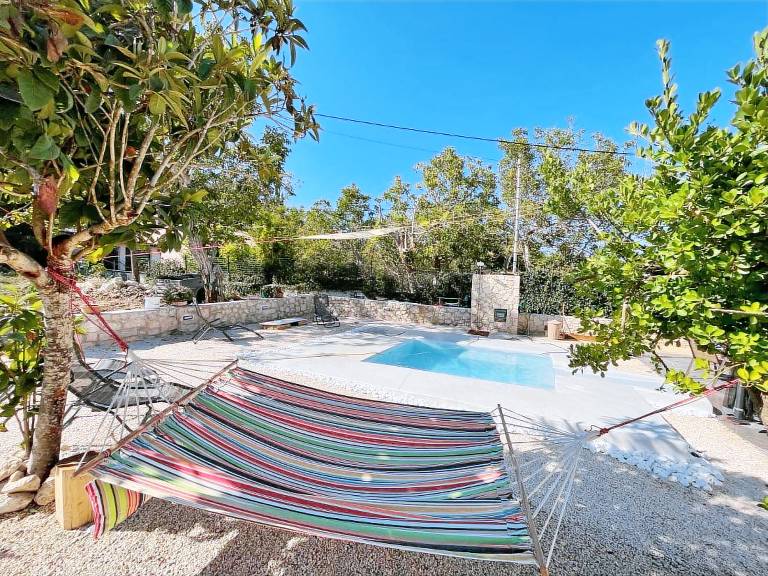 Villa with BBQ, garden & private pool | Pool view | Perfect for remote work — photo 3