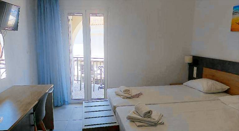 Karafelas Hotel — photo 2