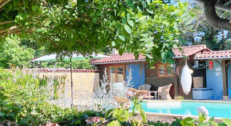 Holiday apartment with pool — photo 5