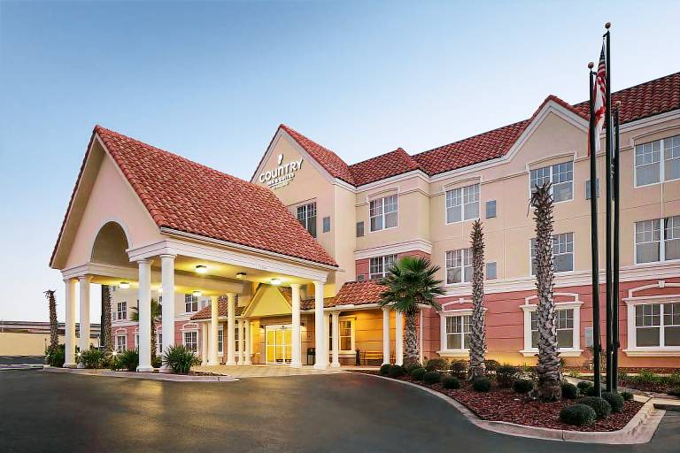 Country Inn & Suites by Radisson Crestview FL