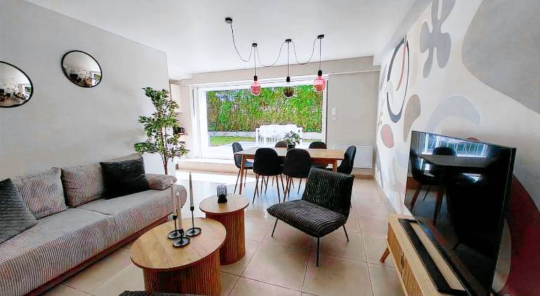 Rental apartment with terrace & yard — photo 5