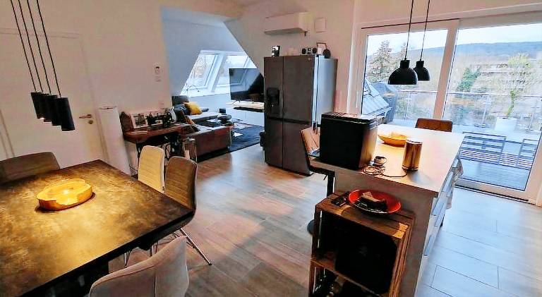 Vollklimatisierte Maisonette Wohnung -Whirlpool, Dachterrasse, Weitblick, Fahrstuhl, Kliniknahe in Bad Salzuflen