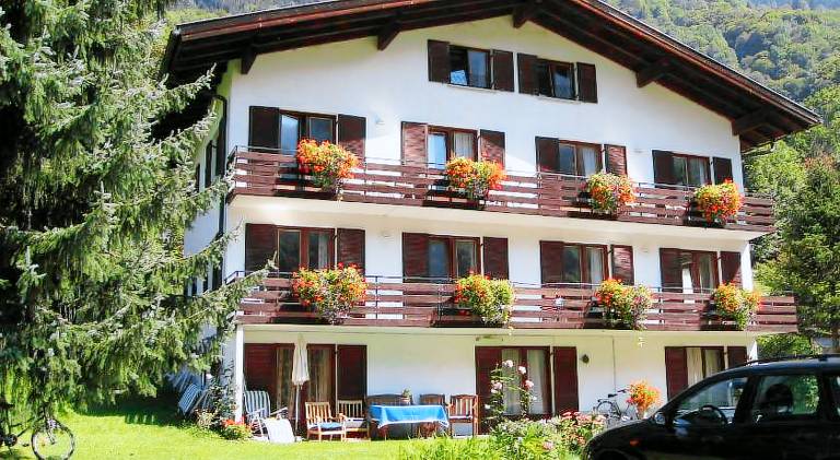 Apartment with terrace, garden & grill in Schruns