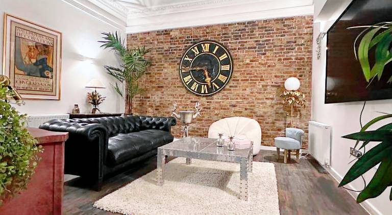 Nice apartment | Next to Brighton Palace Pier | Close to the beach | Pets are welcome in Brighton