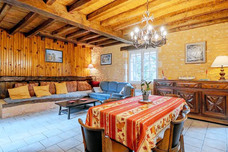 House with pool, fast internet & yard | Perfect for remote work — photo 2