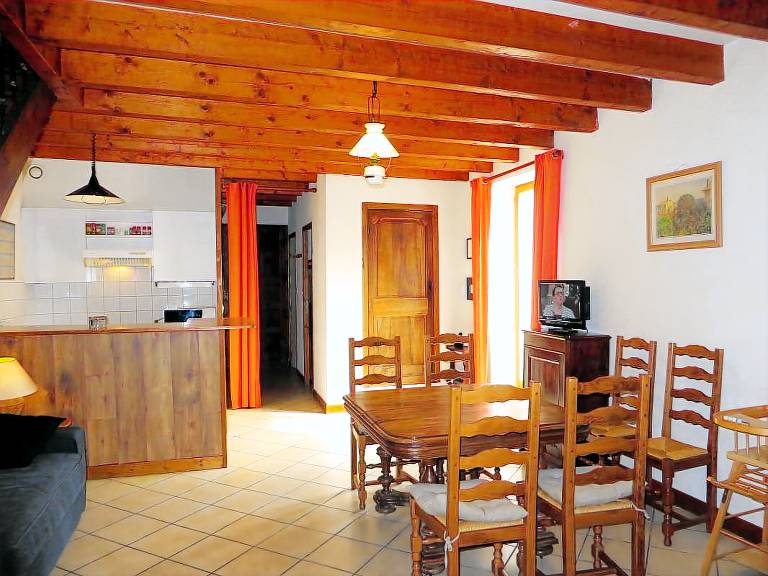 Children-friendly lovely gite with yard & patio | Pets are welcome — photo 4
