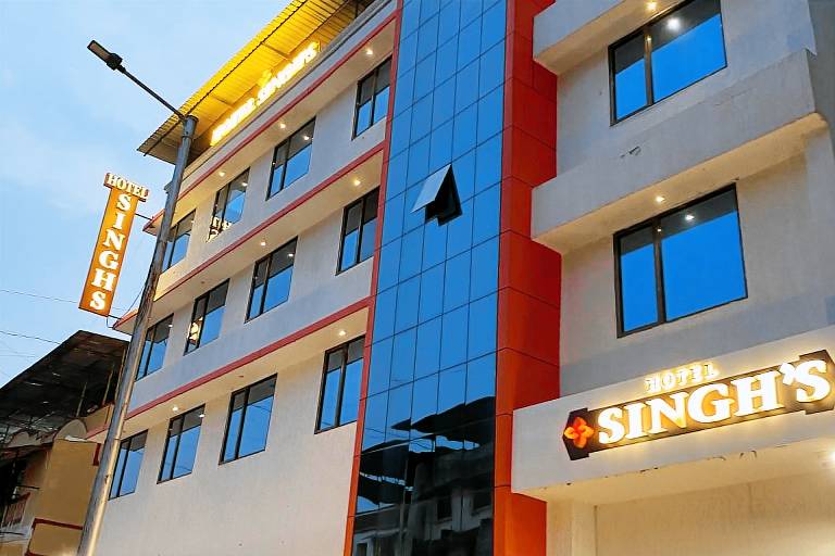 Hotel Singhs By WB Hotel