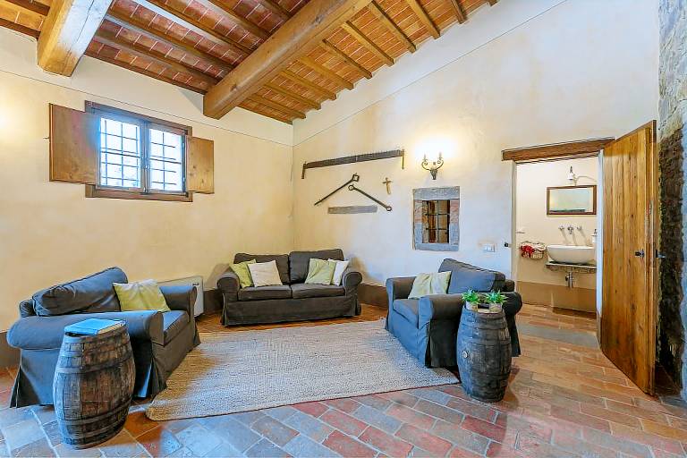 Villa with barbecue, private pool & garden | Perfect for remote work — photo 3
