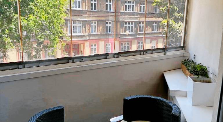 Rental apartment with jacuzzi | Close to Bratislava Castle | Pet-friendly — photo 3