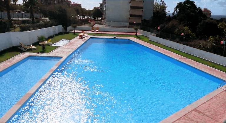Rental apartment with garden, terrace & pool — photo 2