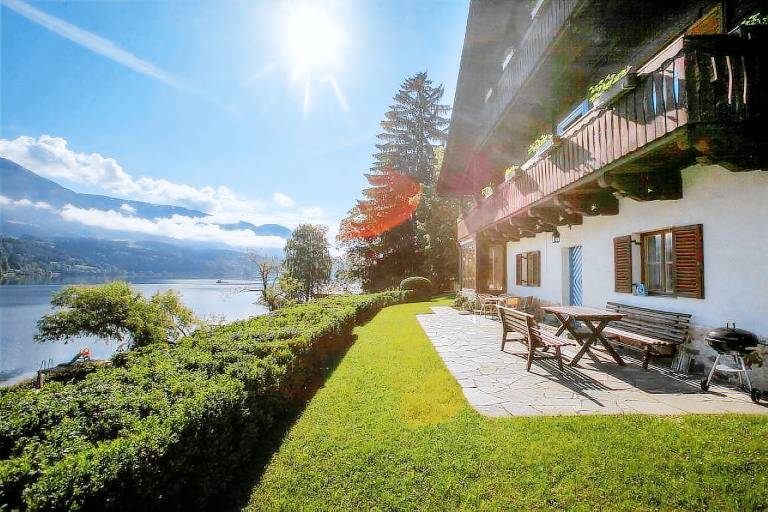 House with garden, barbeque & patio | Lake view — photo 2