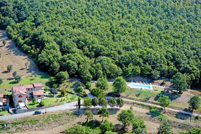 AGRITURISMO Pugnano Alto: Villa esclusiva per 24 ospiti con piscina privata tra Umbria e Toscana — photo 2