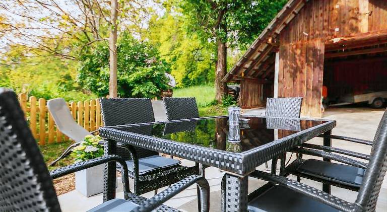 Apartment with terrace, yard & BBQ — photo 3