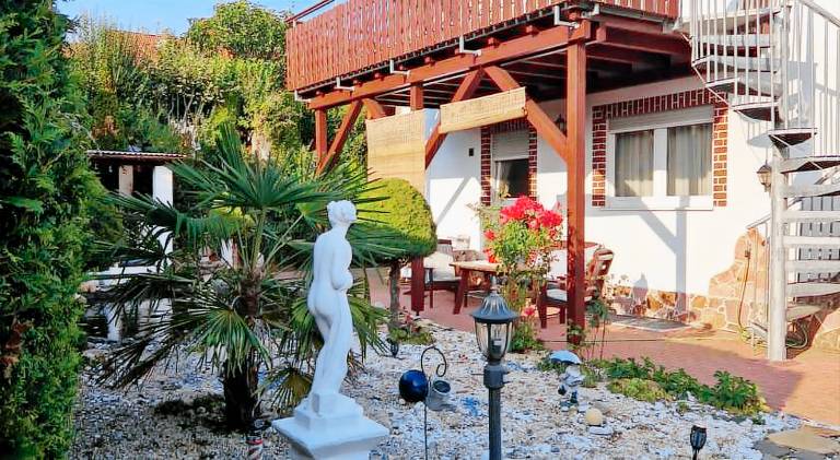 Apartment with 1 room for 4 persons in Stuttgart