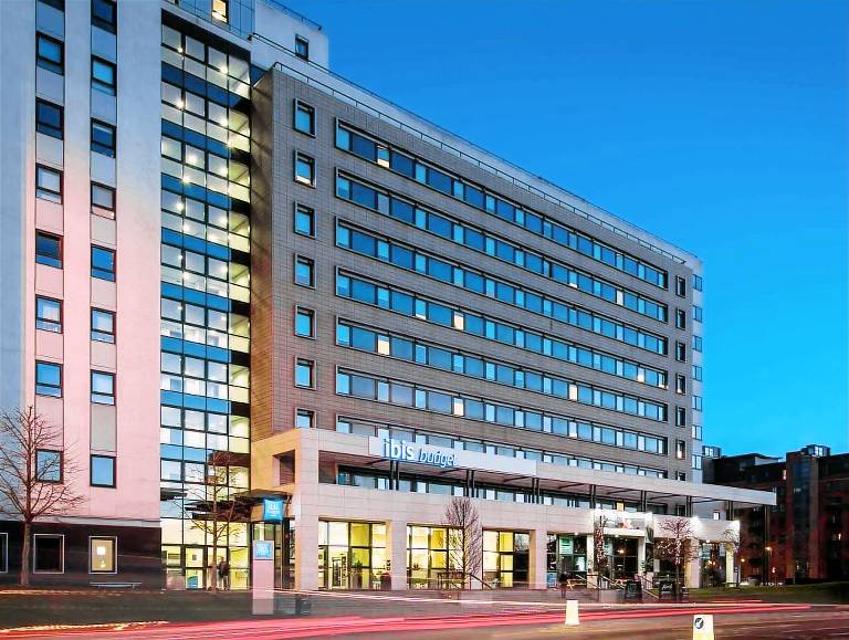 Ibis budget Leeds Centre Crown Point Road in Leeds, AL