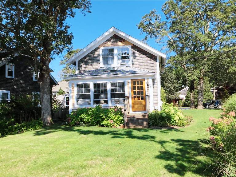 House  Vineyard Haven