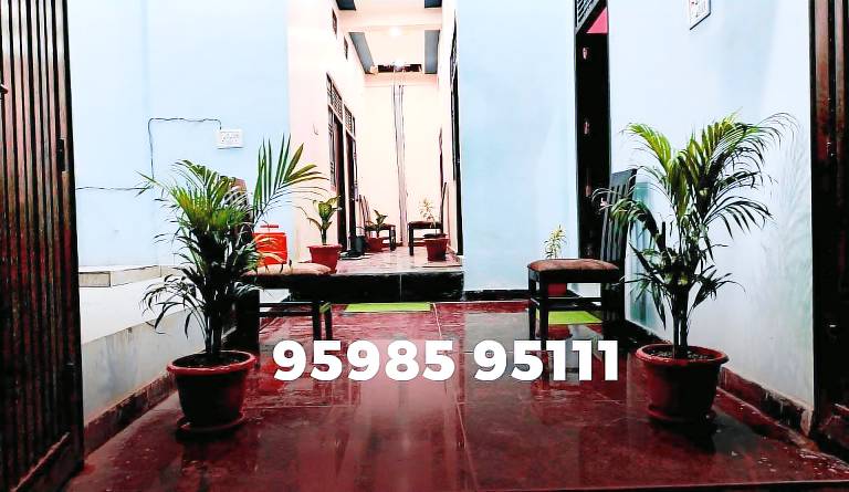 House | Pet-friendly in Ayodhya