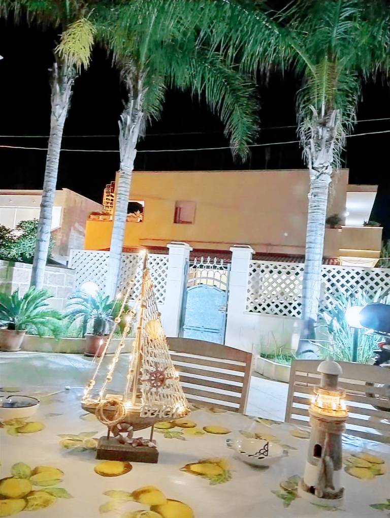 Family-friendly spacious rental apartment with barbeque & garden | Garden view | Next to the beach | Pets allowed — photo 3