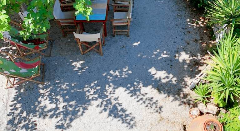 Serviced apartment with garden & terrace — photo 5