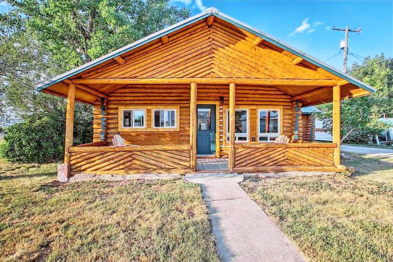 Cabin  Augusta
