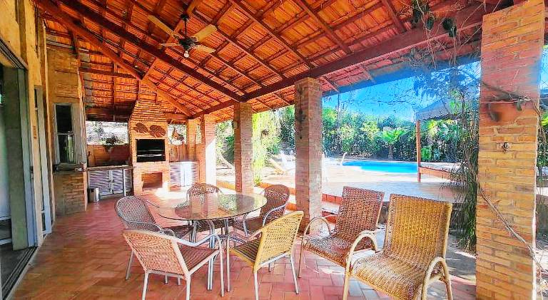 Vacation home with pool — photo 2