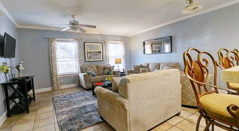 Big vacation home | Pets allowed — photo 3