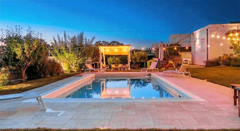 Villa with yard, grill & private pool — photo 2