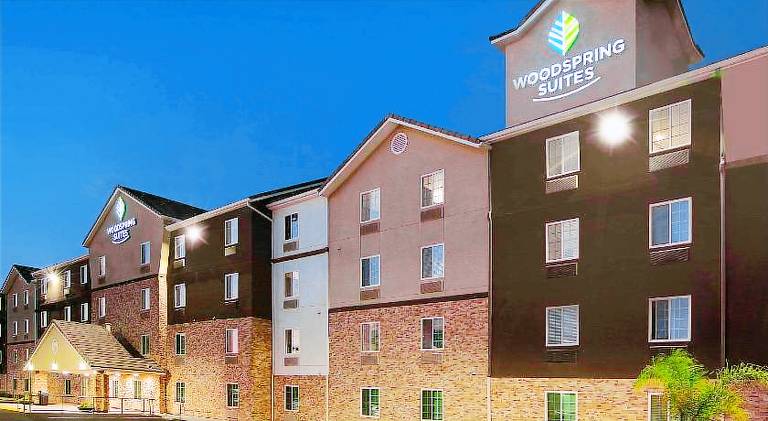 WoodSpring Suites Bakersfield East — photo 4