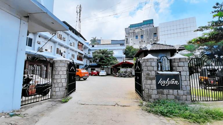 Kalyan Tourist Home