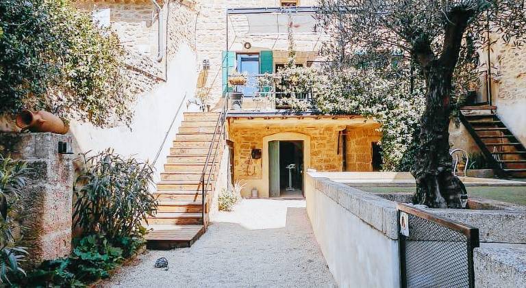 Villa with pool in Vers-Pont-du-Gard