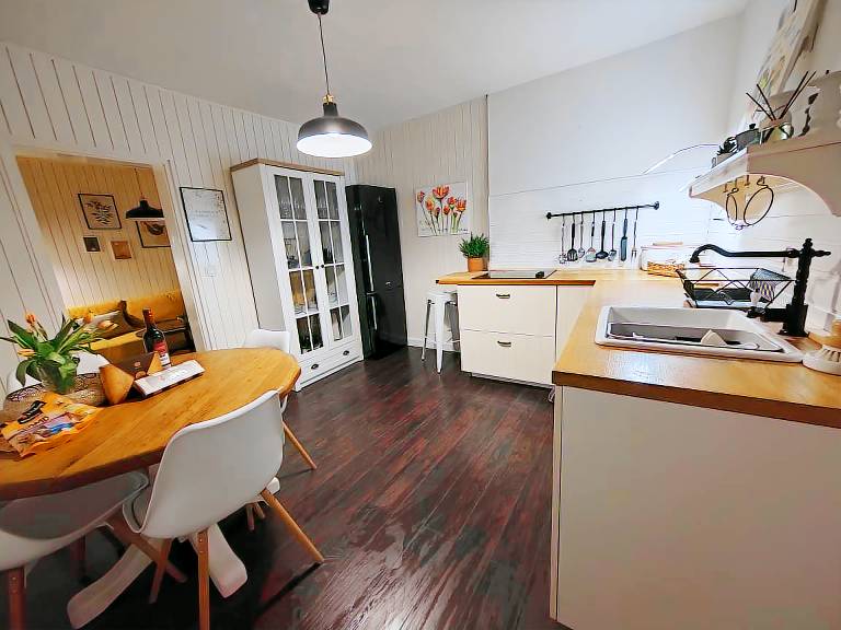 Stunning 2-Bed House in Jezera with Sea views — photo 2