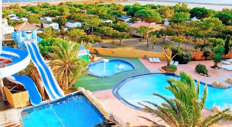 Les mobilhomes helvetiques 4 etoiles Mar Estang Canet en Roussillon — photo 3