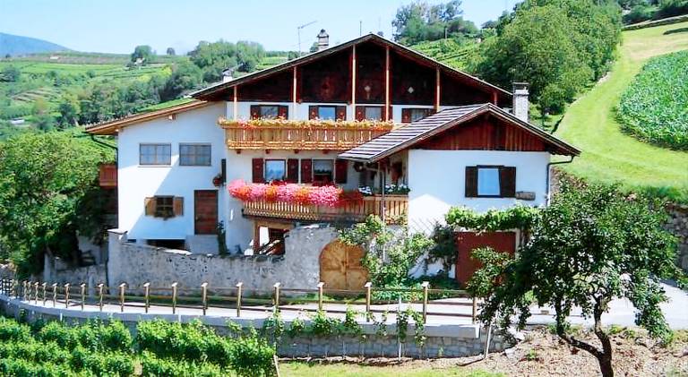 BUEHLERHOF Urlaub mit Kind & Hund, Obst-& Weingut, Brixen — photo 3