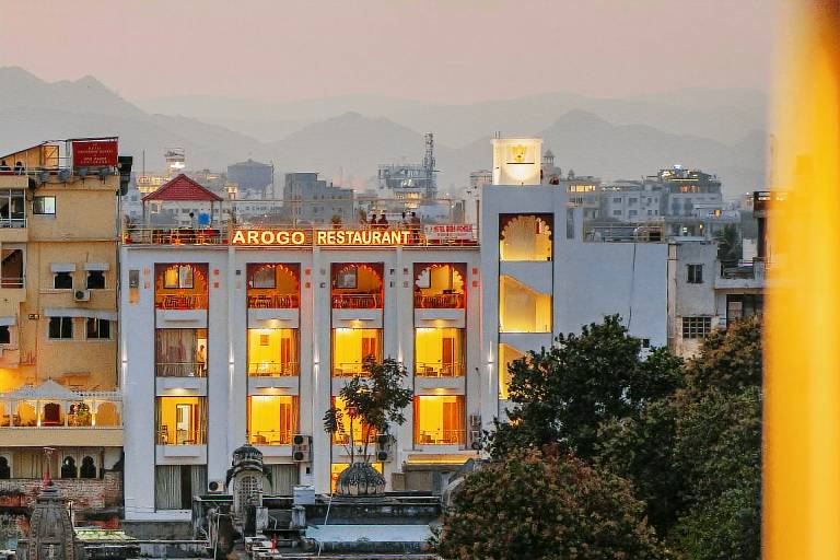 DERA PICHOLA- A Lake Facing Boutique Hotel in Udaipur